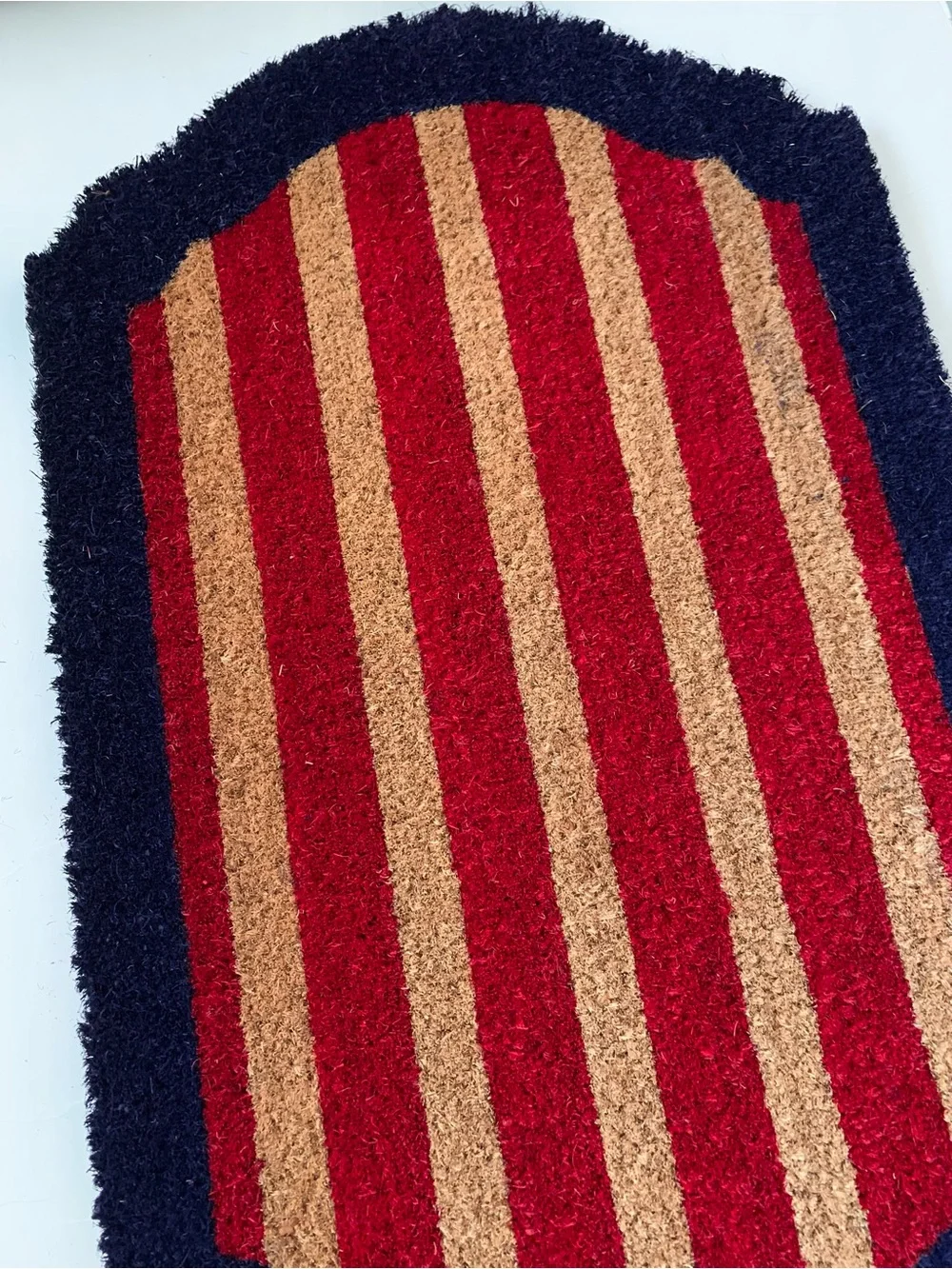 Outdoor doormat red stripe navy trim